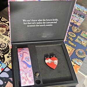 ZOX "FULL OF SURPRISES" #540 MED VALENTINES PEARL collectible PIN & WRISTBAND